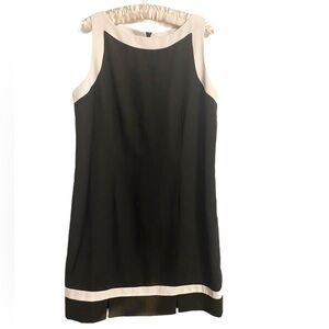 NWT Black And White Fully Lined Sleeveless Dress Size 16